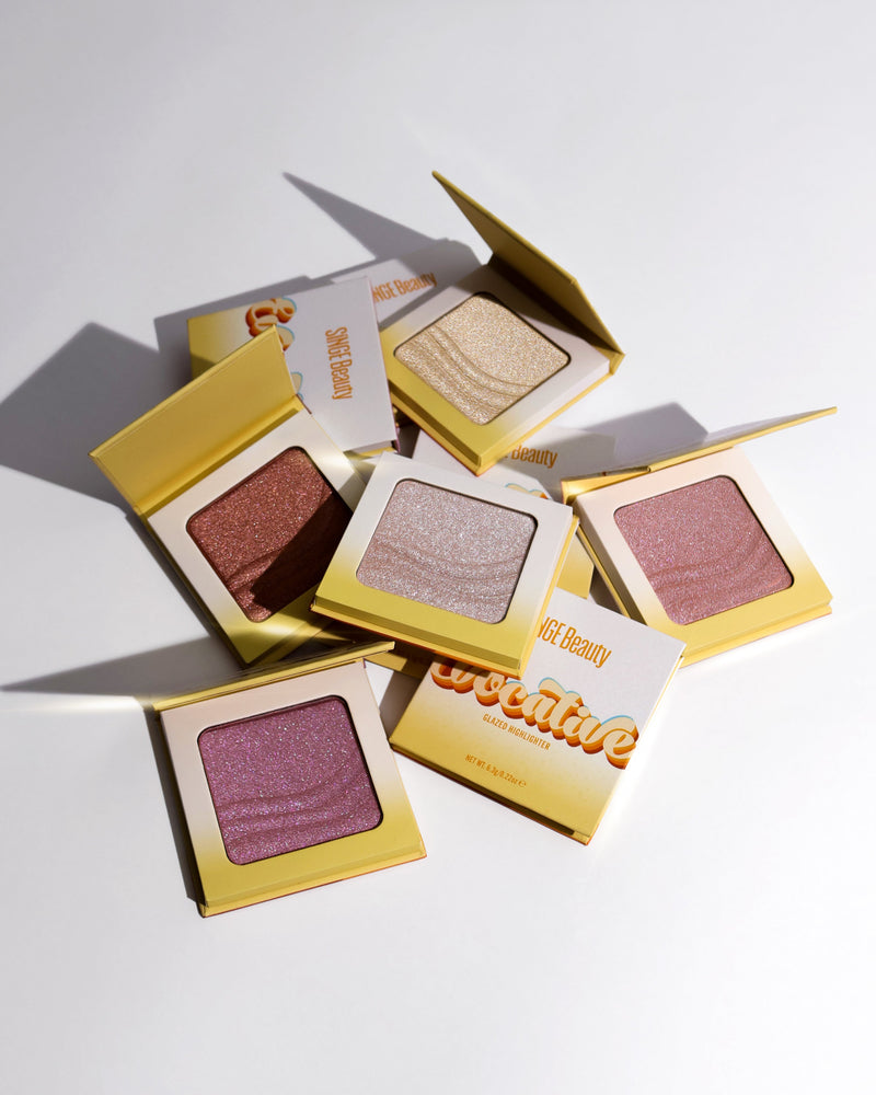Singe Beauty Evocative Glazed Highlighter Mellow Morganite, zijdezachte highlighter met wet look finish, foto 3 van 4