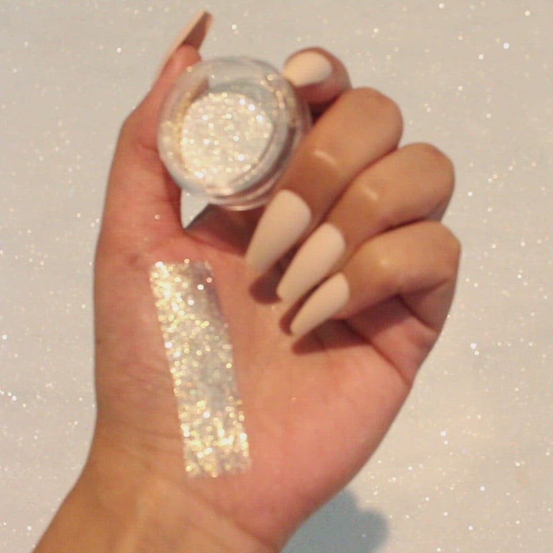 Vani Cosmetics Shimmer Pigment Moonchild, zilveren shimmer pigment voor de ogen, foto 3 van 8