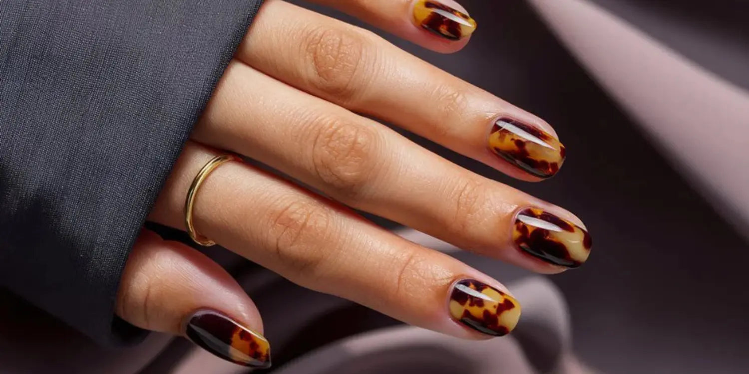 Tortoiseshell Nails boozyshop