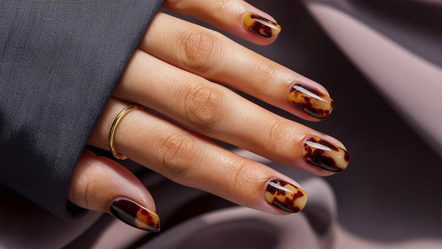 <h2>Tortoiseshell Nails</h2>
