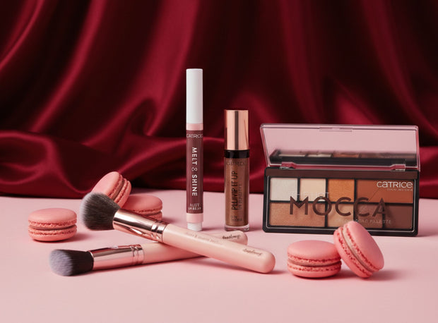 <h2>For makeup addicts</h2>