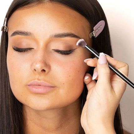 Brushworks No. 15 Angled Blending Eye Brush