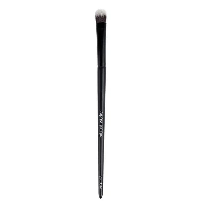 Brushworks No. 18 Flat Eye Brush