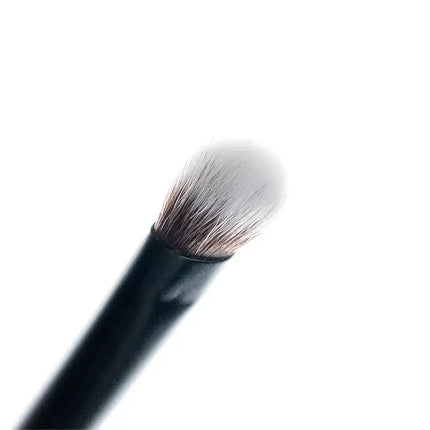 Brushworks No. 19 Crease Blending Eye Brush
