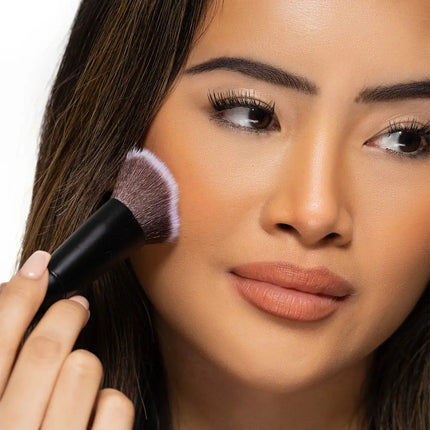 Brushworks No. 9 Angled Flat Top Foundation Buffing Brush