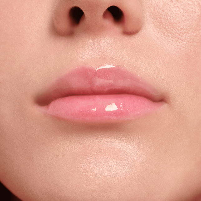 Essence Disney Alice In Wonderland Plumping High-Shine Lipgloss 02 Purrfect Smile