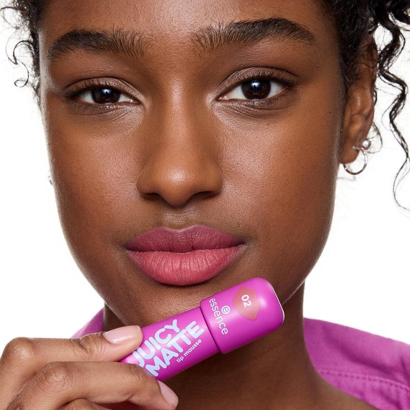 Essence Juicy Matte Lip Mousse 02 Featherlight Pink
