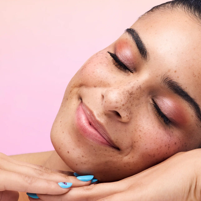 Essence Superman Eyeshadow Palette 02 Join The League