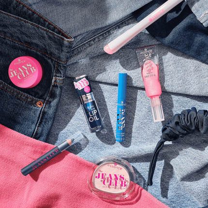 Essence The Jeans Club Lip & Cheek Silicone Brush 01 POV: In Love With Jeans
