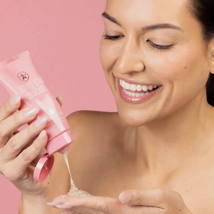 Jeffree Star Cosmetics Strawberry Seed Exfoliating Cleanser