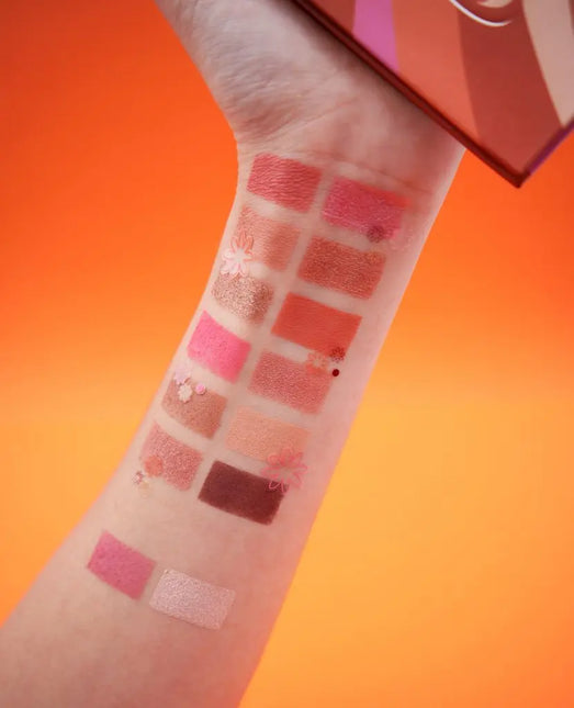 Jövö Eyeshadow Palette Stay Strong