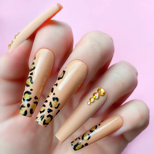 Kiara Sky Gel Art Negative Space