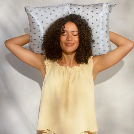 Kitsch Standard Satin Pillowcase Pearlized Cream & Coastal Blue