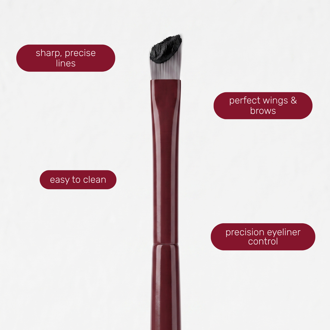Pinselkopf des Boozyshop Flawless Precision Angle Eye Brush mit Textlabels zur Anwendung