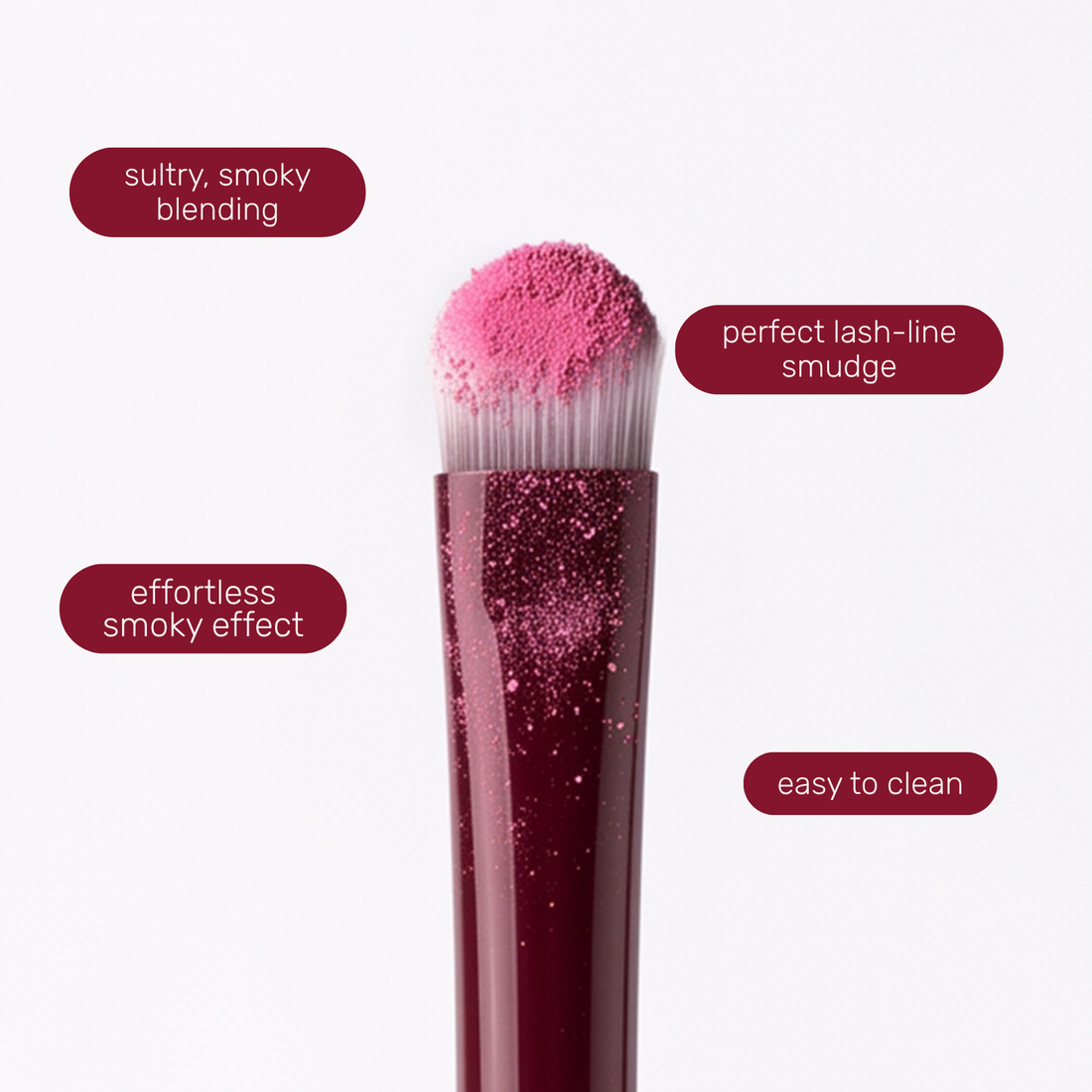 Pinselkopf des Boozyshop Flawless Smudge Brush mit Textlabels zur Anwendung