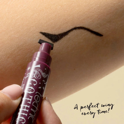 Technic Gothica Eyeliner Pen & Winged