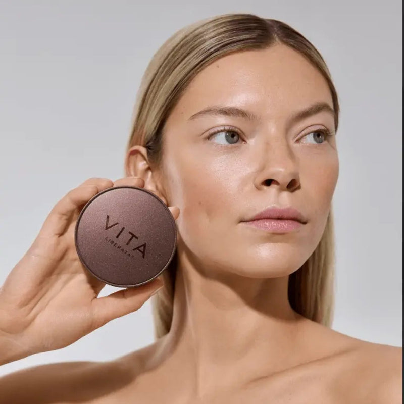 Vita Liberata Trystal Minerals Sun Light No. 01 Light, minerale bronzer, foto 3 van 6